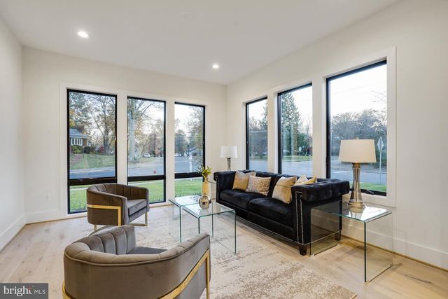 $2,600,000 | 1412 Mayflower Drive, McLean, VA 22101