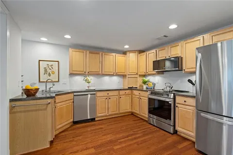 $1,275,000 | 120 Old Chartwell Drive, Alpharetta, GA 30022