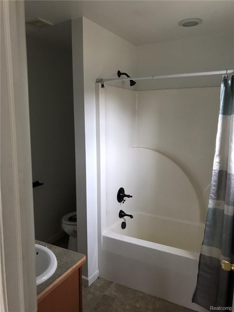 9161 Roberts Road Gregory, MI 48137 - Photo 12 of 12 6284A801-9502-47B5-9844-1D36B10E2E79.jpeg