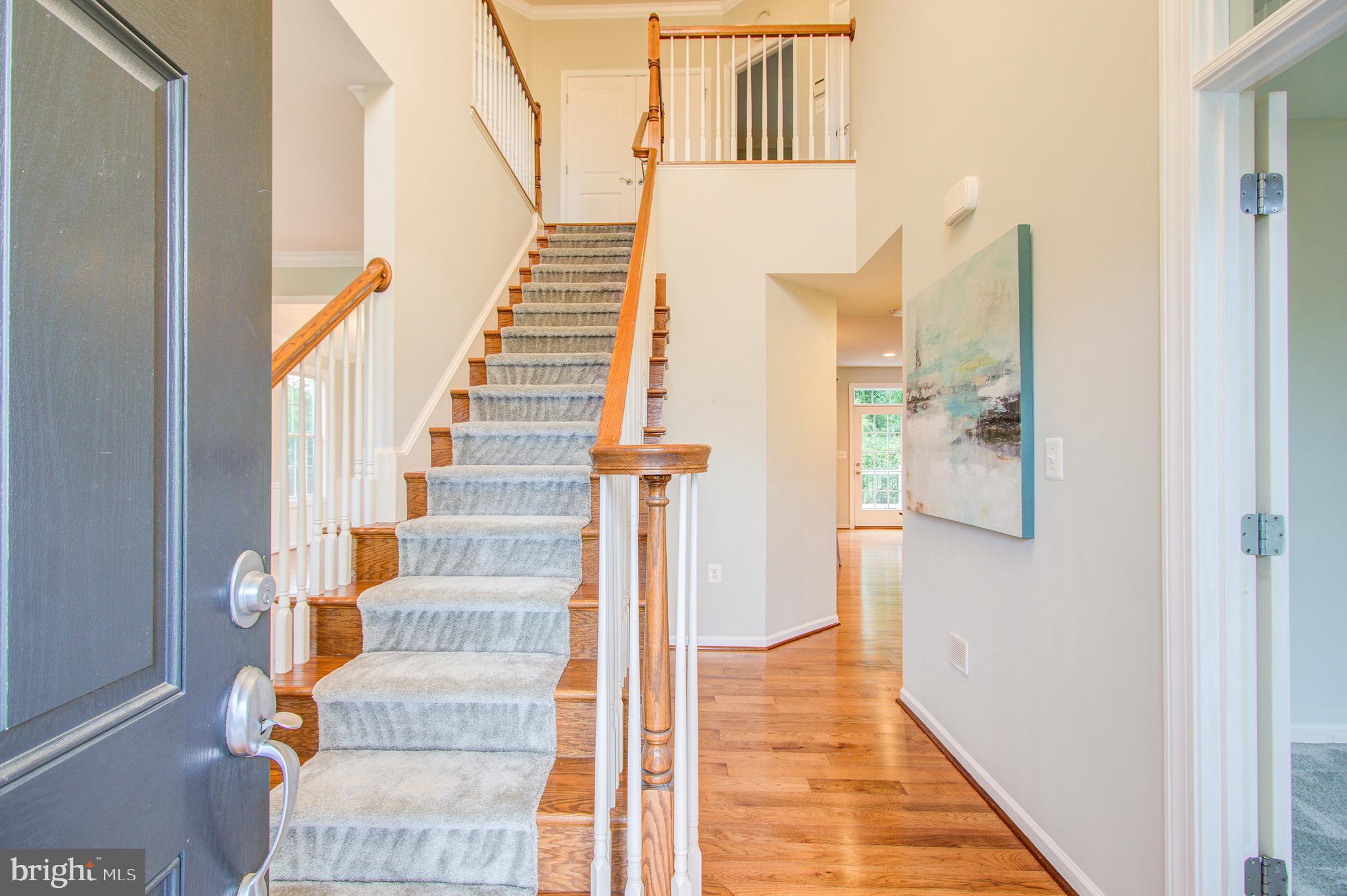 20222 McNamara Road Poolesville, MD 20837 - Photo 3 of 57 2-Story Foyer with Hickory Hardwood