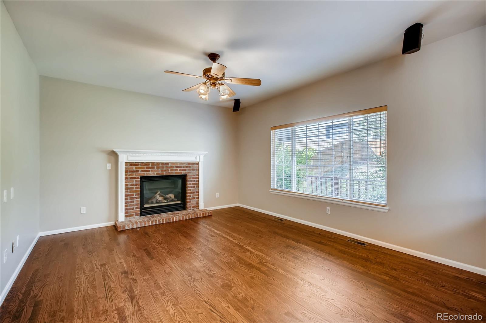 10227 South Rotherwood Circle Highlands Ranch, CO 80130 - Photo 5 of 8 Gallery Image 5