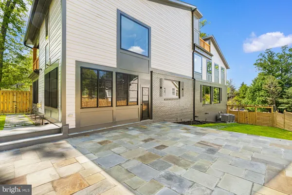 $2,500,000 | 4825 Great Oak Road, Rockville, MD 20853