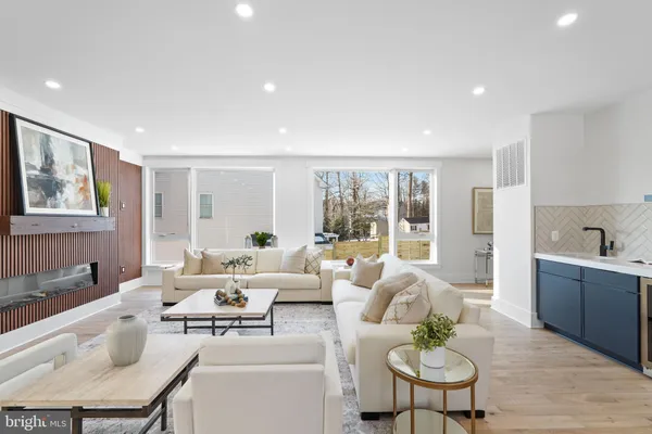 $2,500,000 | 4825 Great Oak Road, Rockville, MD 20853