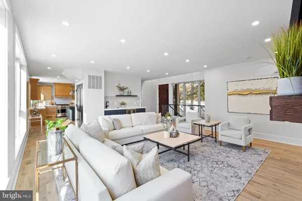 $2,500,000 | 4825 Great Oak Road, Rockville, MD 20853