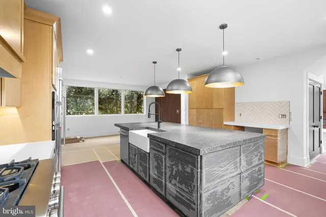 $2,500,000 | 4825 Great Oak Road, Rockville, MD 20853