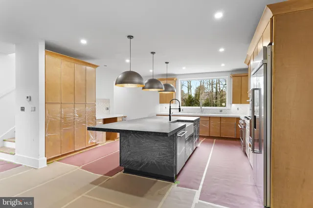 $2,500,000 | 4825 Great Oak Road, Rockville, MD 20853