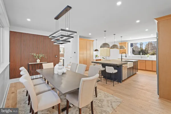 $2,500,000 | 4825 Great Oak Road, Rockville, MD 20853