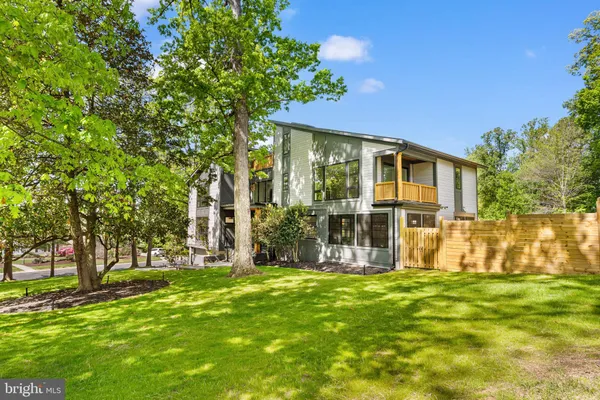 $2,500,000 | 4825 Great Oak Road, Rockville, MD 20853