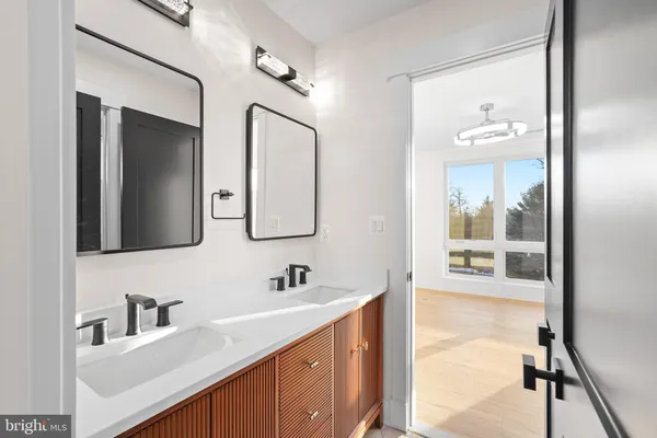 $2,500,000 | 4825 Great Oak Road, Rockville, MD 20853