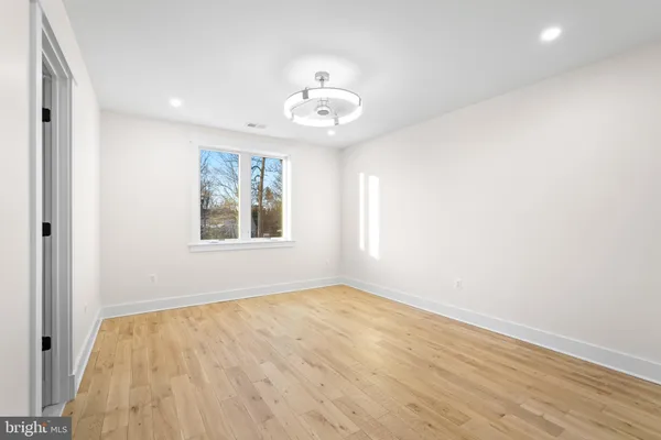 $2,500,000 | 4825 Great Oak Road, Rockville, MD 20853