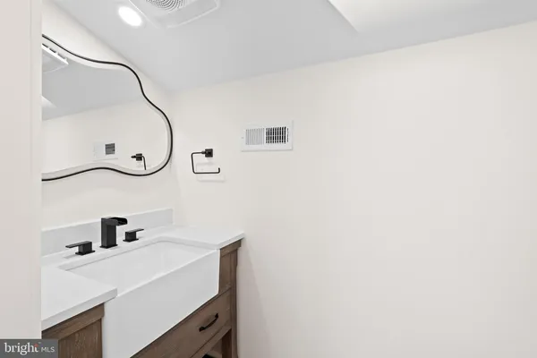 $2,500,000 | 4825 Great Oak Road, Rockville, MD 20853