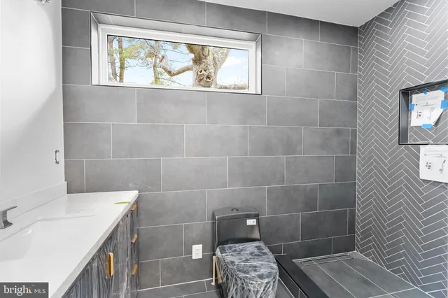 $2,500,000 | 4825 Great Oak Road, Rockville, MD 20853