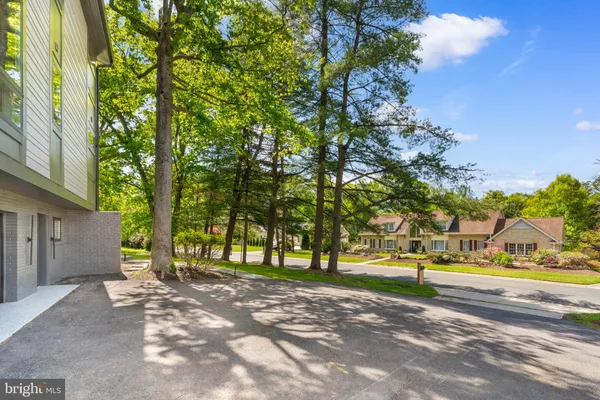 $2,500,000 | 4825 Great Oak Road, Rockville, MD 20853