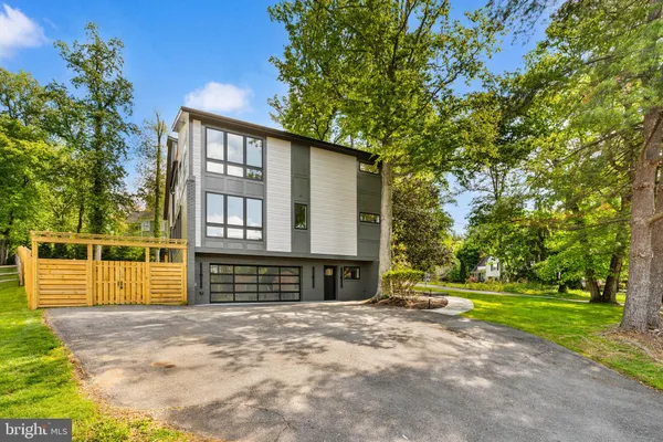 $2,500,000 | 4825 Great Oak Road, Rockville, MD 20853