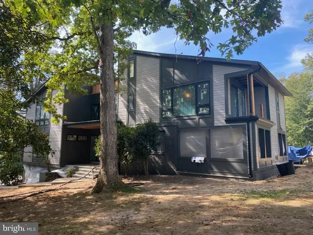 $2,500,000 | 4825 Great Oak Road, Rockville, MD 20853