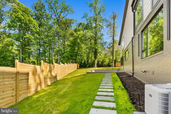 $2,500,000 | 4825 Great Oak Road, Rockville, MD 20853
