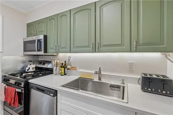 $209,000 | 115 Biscayne Drive Northwest, Unit F6, Atlanta, GA 30309