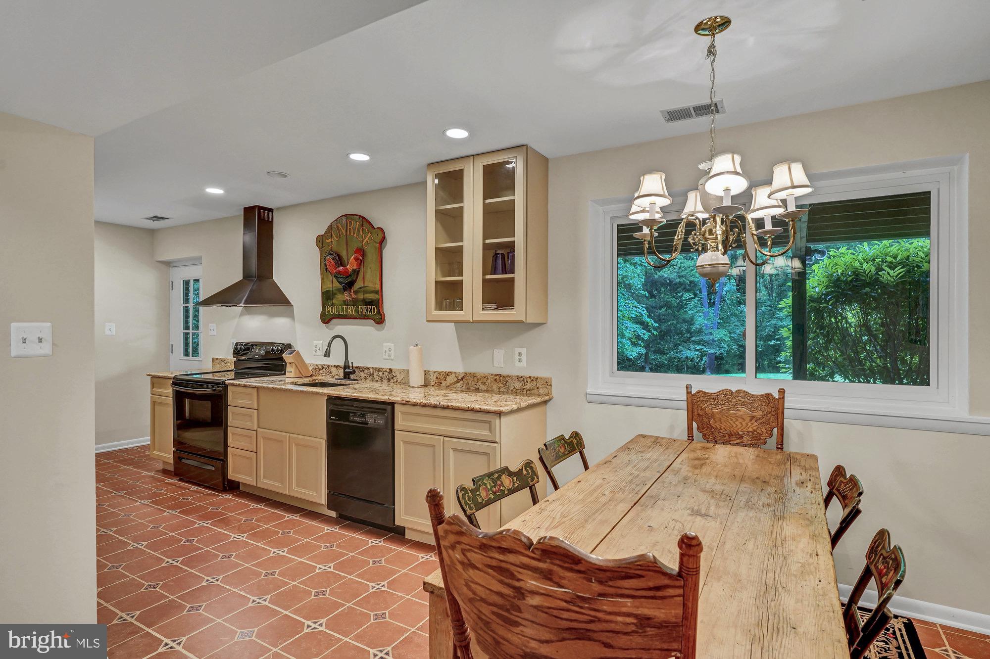 1442 Crowell Road Vienna, VA 22182 - Photo 54 of 79 Gallery Image 54