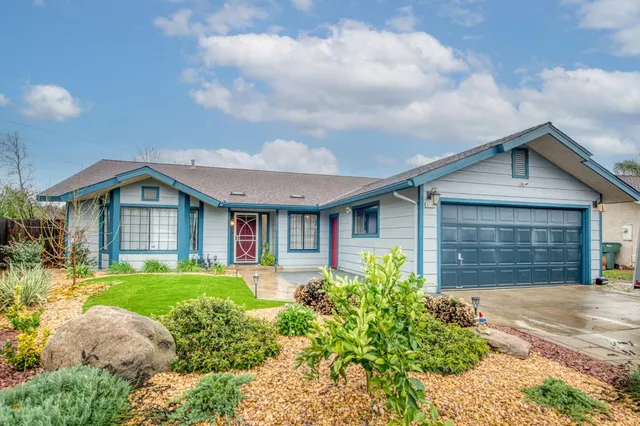 $444,000 | 6189 North Cleo Avenue, Fresno, CA 93722