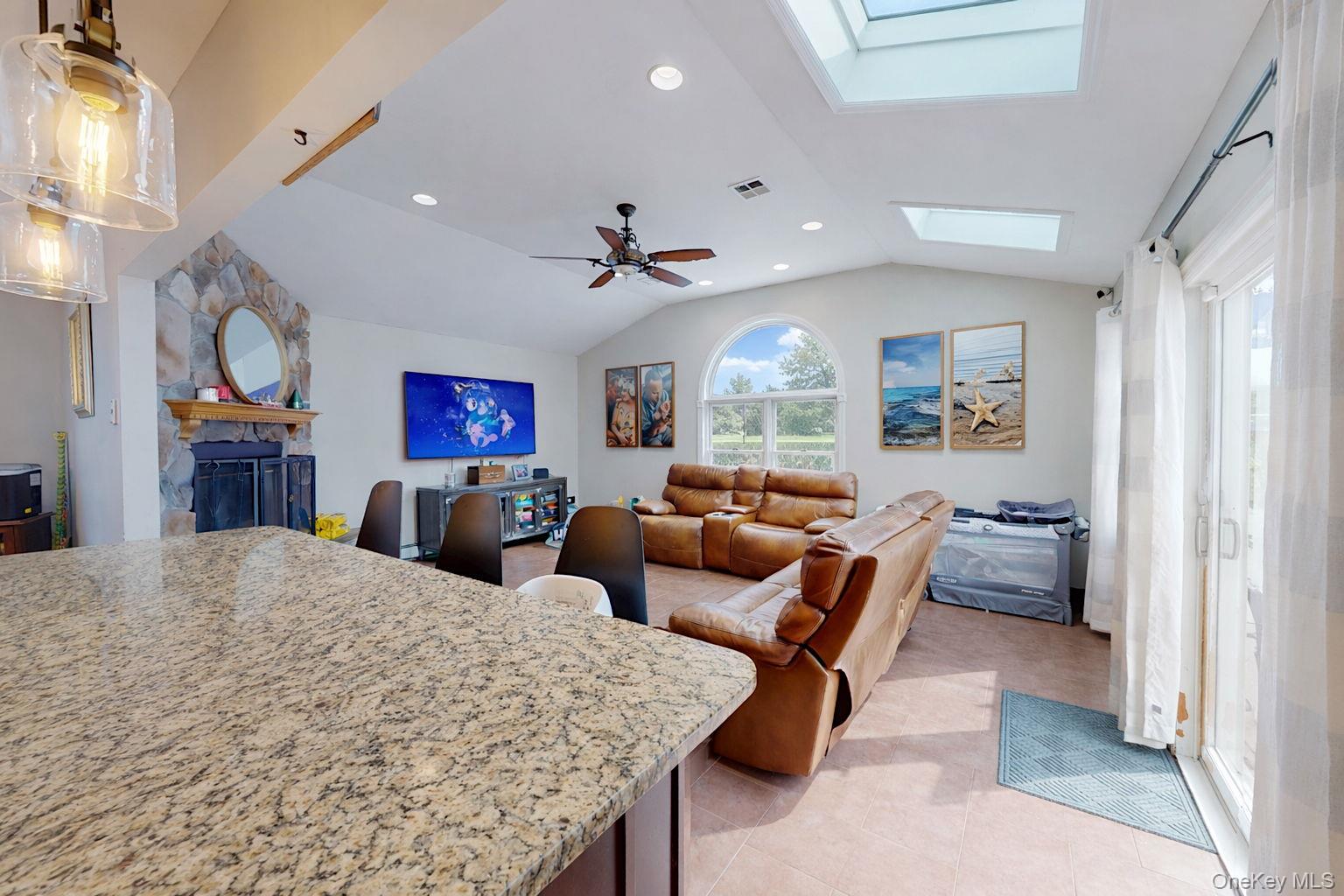 44 Roe Avenue Cornwall-on-Hudson, NY 12520 - Photo 17 of 39