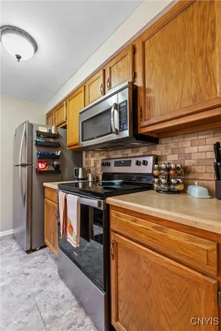 $219,900 | 8253 Beehive Circle, Clay, NY 13090