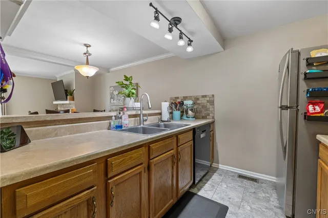 $219,900 | 8253 Beehive Circle, Clay, NY 13090