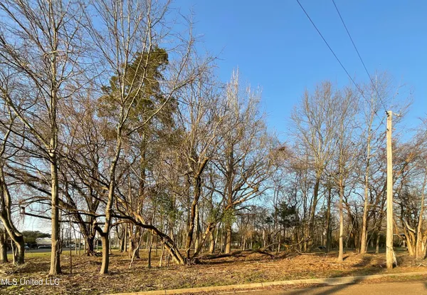 $325,000 | 4910 Old Canton Road, Jackson, MS 39211