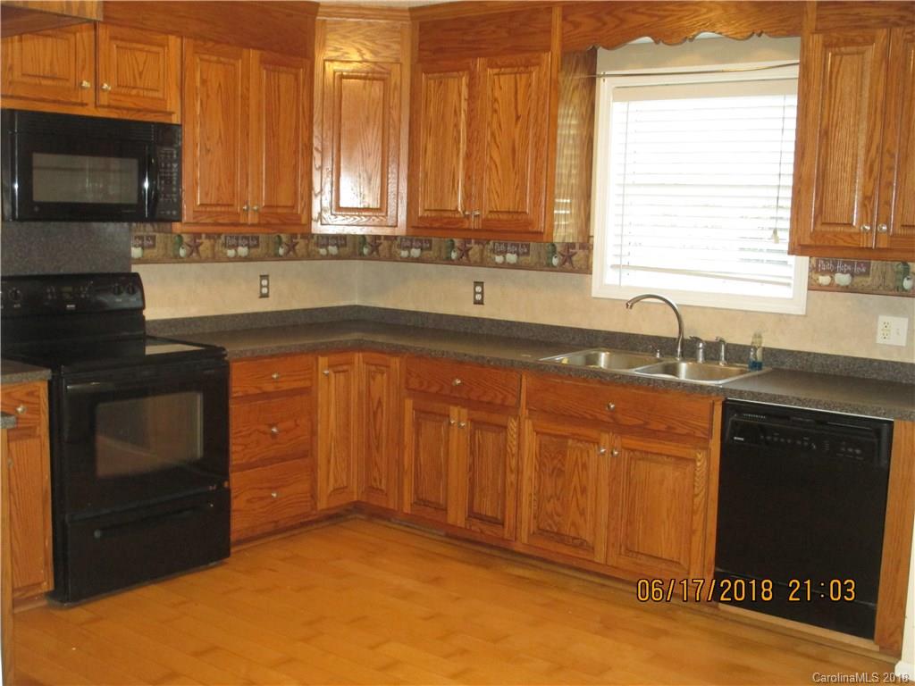 2425 Hough Road Lancaster, SC 29720 - Photo 7 of 20