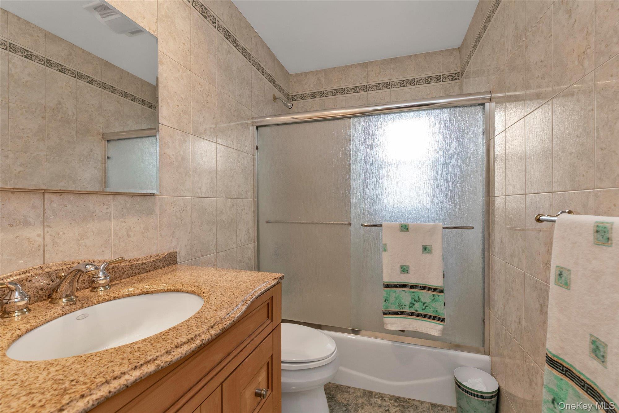 2263 Cameron Avenue Merrick, NY 11566 - Photo 14 of 21