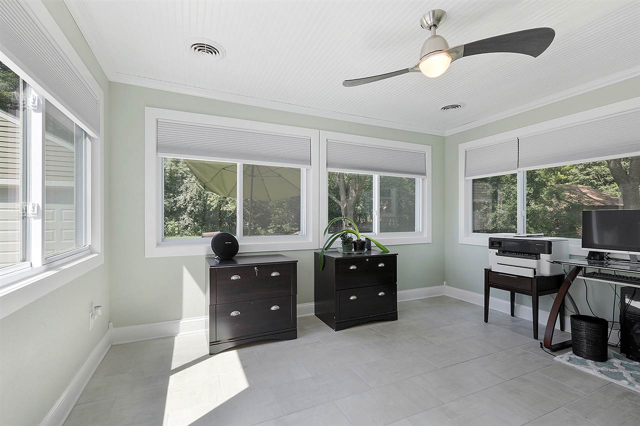 7125 North Longacre Road Fox Point, WI 53217 - Photo 5 of 19