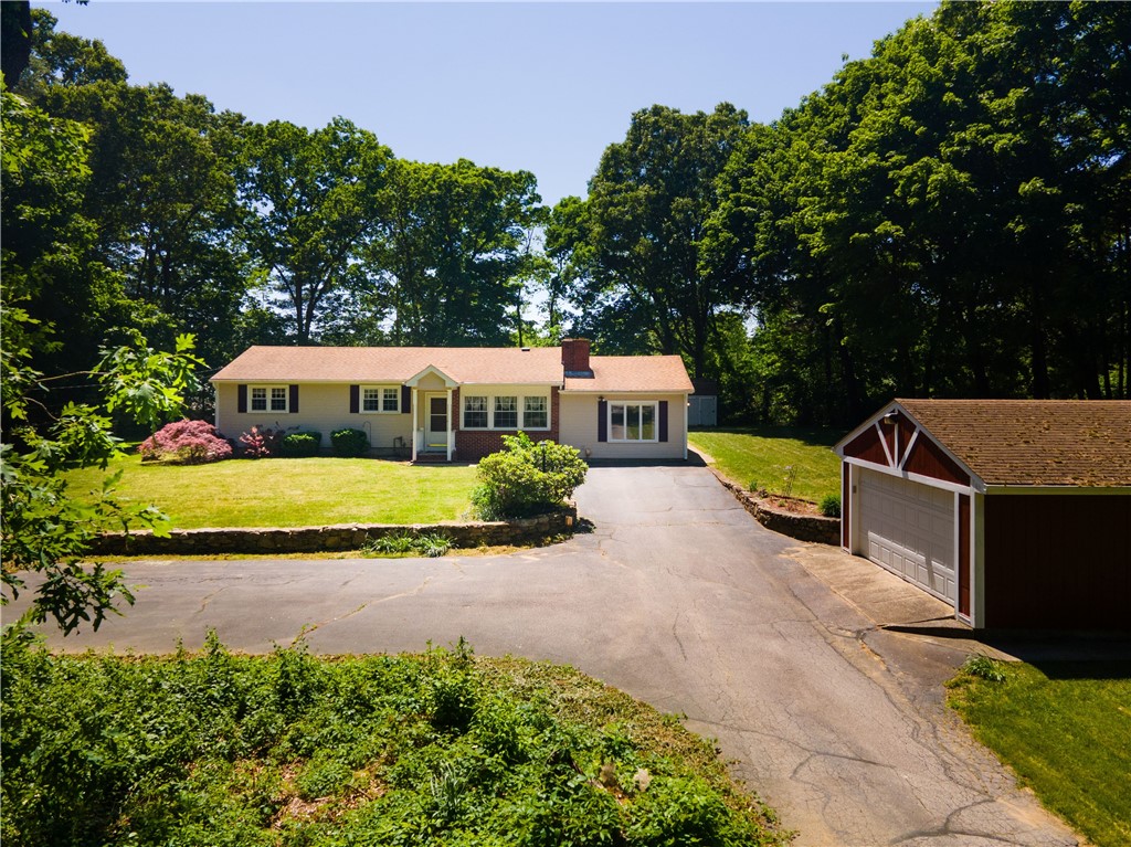 20 Peep Toad Road Scituate, RI 02857 - Photo 4 of 46