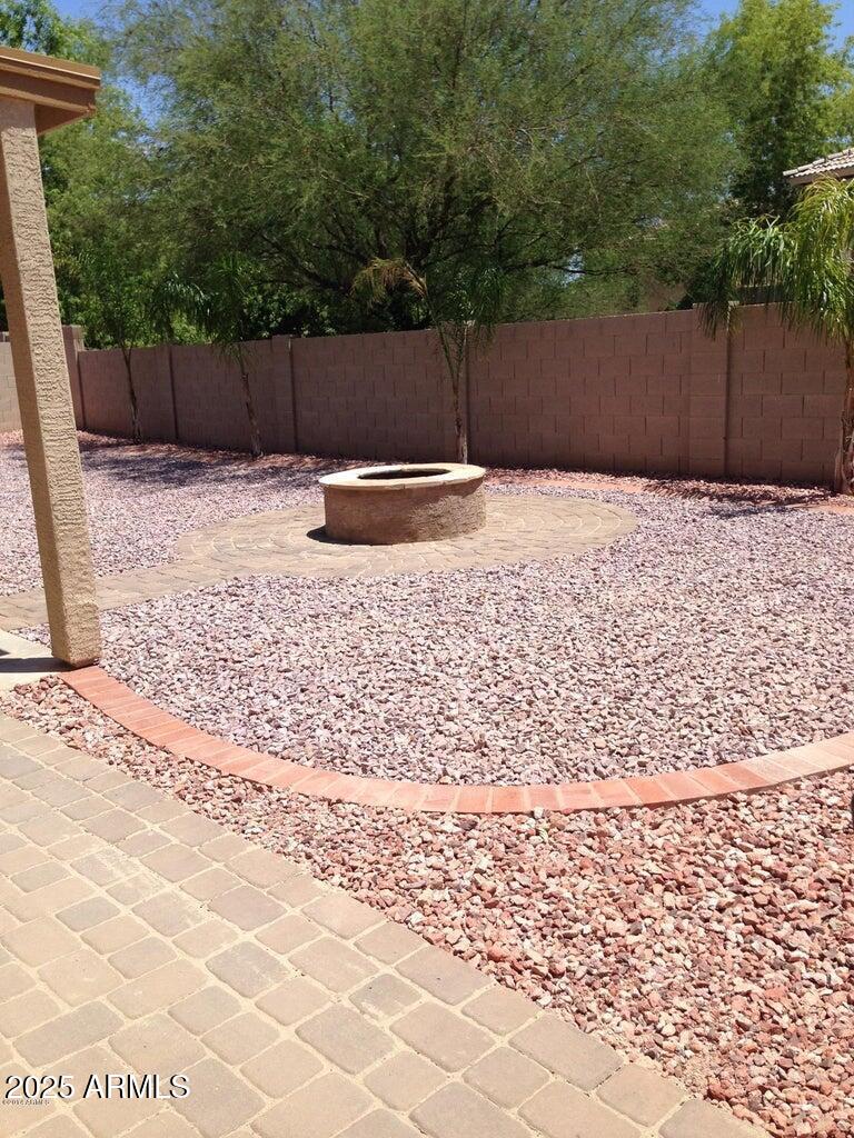 2311 West Hunter Court Phoenix, AZ 85085 - Photo 24 of 24 a view of wooden fence