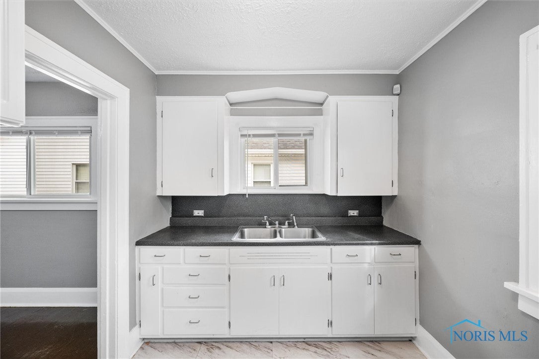 2117 Fairfax Road Toledo, OH 43613 - Photo 16 of 24 Gallery Image 16