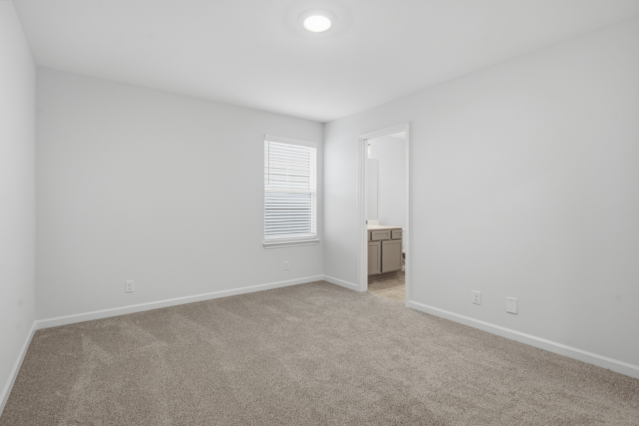 4018 Colleton Lane Rockvale, TN 37153 - Photo 17 of 34 an empty room with windows and closet