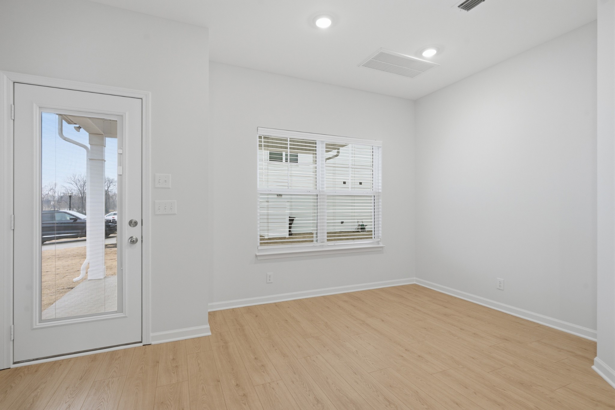 4018 Colleton Lane Rockvale, TN 37153 - Photo 8 of 34 an empty room with windows