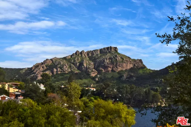 $2,349,000 | 2431 Swanfield Court, Thousand Oaks, CA 91361