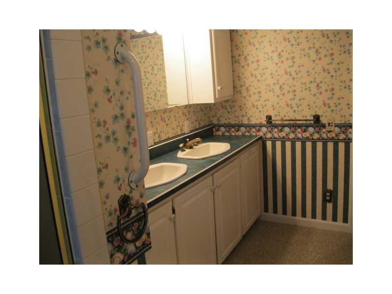 162 Dexter Road Corinna, ME 04928 - Photo 24 of 32 Master Bath/Spa.