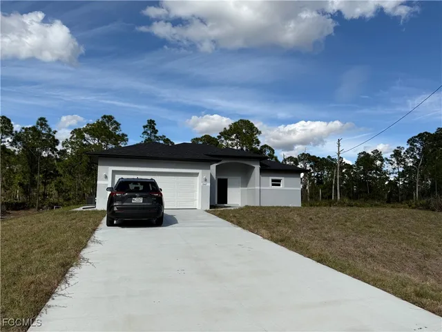 $2,000 | 1047 Hobart Street, Lehigh Acres, FL 33974