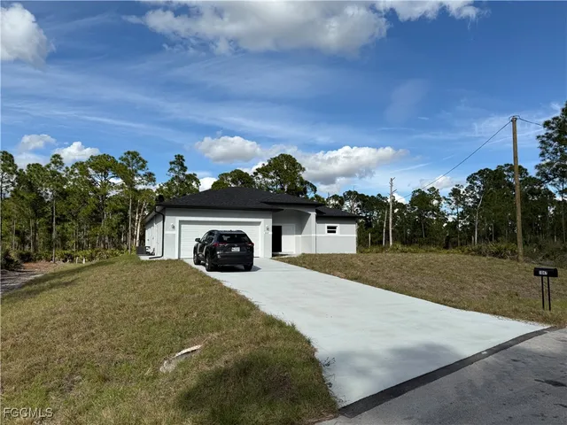 $2,000 | 1047 Hobart Street, Lehigh Acres, FL 33974