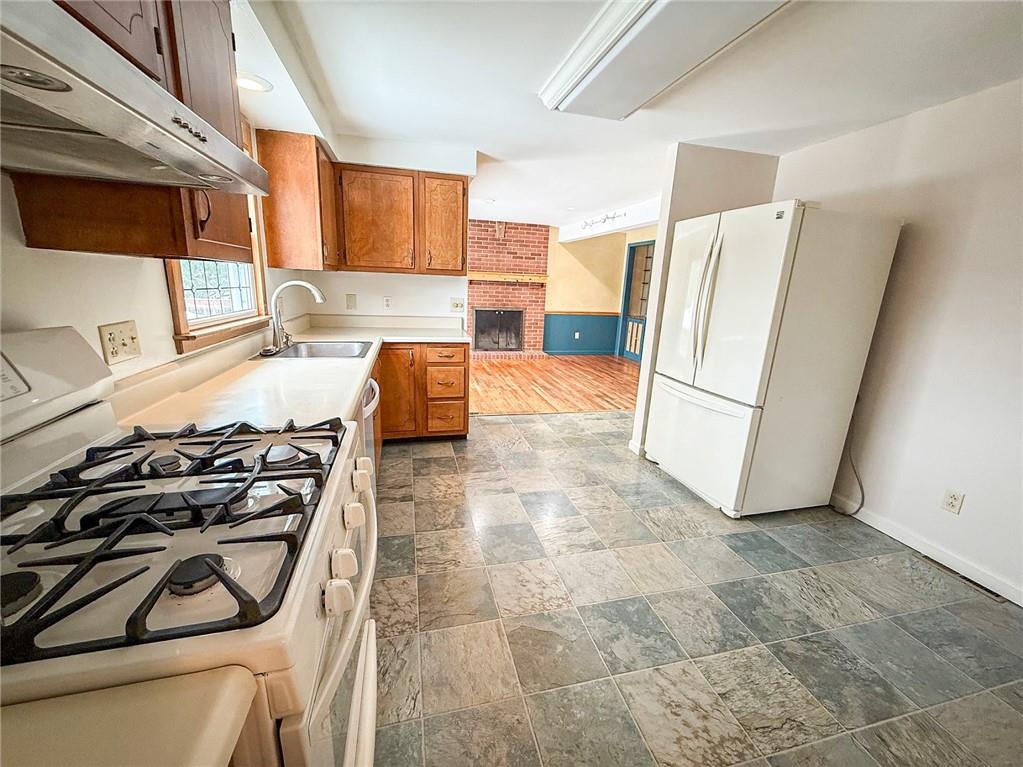 204 Bluegrass Drive Butler, PA 16001 - Photo 13 of 45