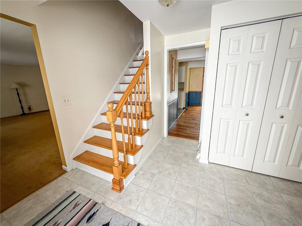 204 Bluegrass Drive Butler, PA 16001 - Photo 4 of 45