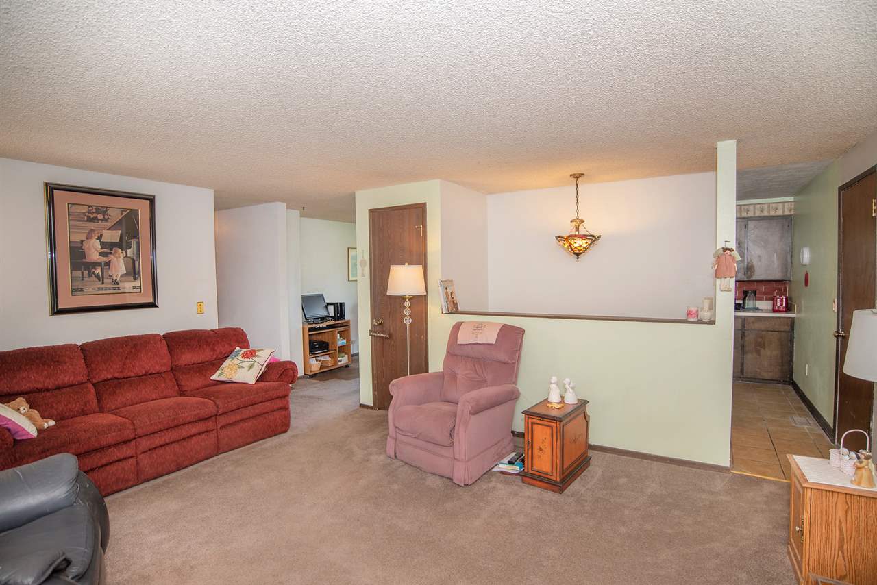 3009 East Farwell Road Mead, WA 99021 - Photo 5 of 20