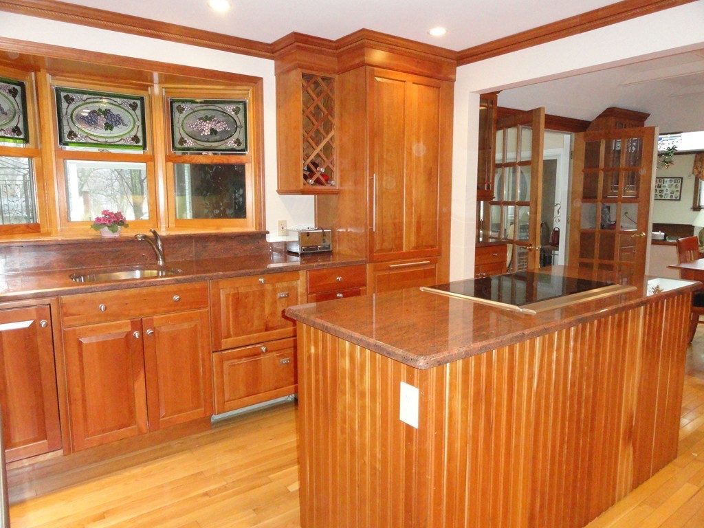 44 Homestead Road Holden, MA 01520 - Photo 5 of 30 Gallery Image 5