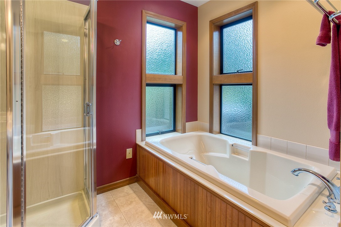 707 Ridgeview Drive Southeast Olympia, WA 98513 - Photo 12 of 25 Gallery Image 12