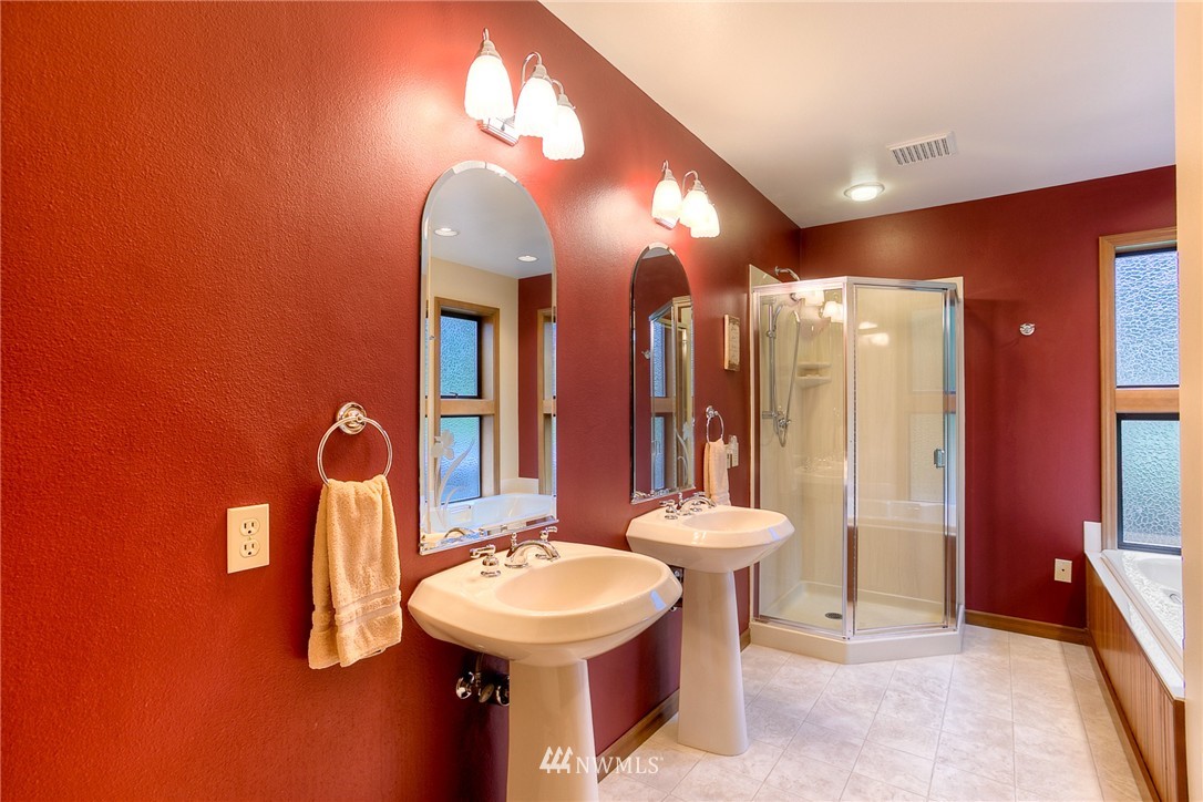 707 Ridgeview Drive Southeast Olympia, WA 98513 - Photo 9 of 25 Gallery Image 9