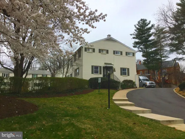 $3,495 | 5358 Pooks Hill Road, Bethesda, MD 20814