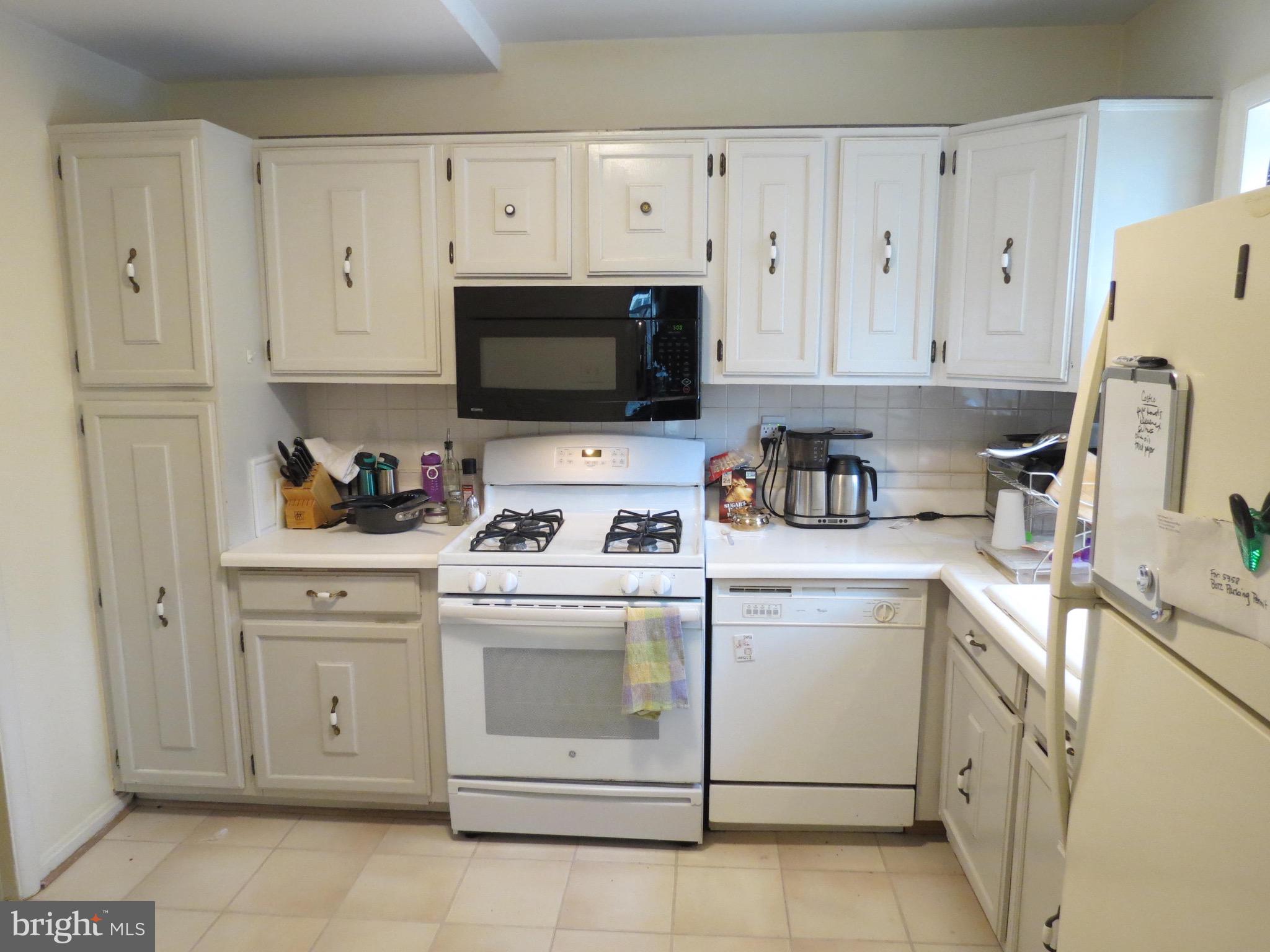 5358 Pooks Hill Road Bethesda, MD 20814 - Photo 3 of 27 Kitchen