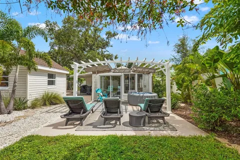 $425,000 | 2705 2nd Avenue West, Bradenton, FL 34205