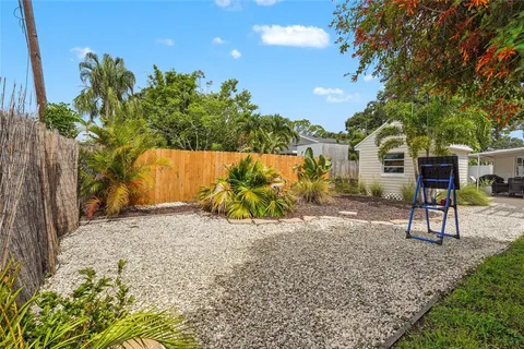 $425,000 | 2705 2nd Avenue West, Bradenton, FL 34205