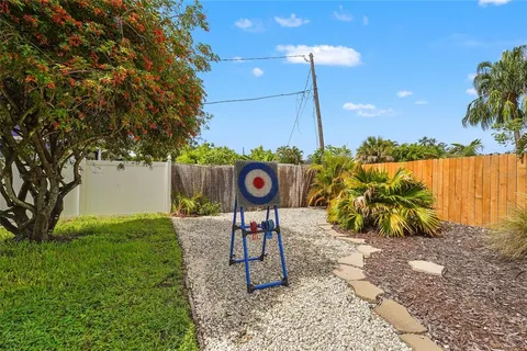 $425,000 | 2705 2nd Avenue West, Bradenton, FL 34205